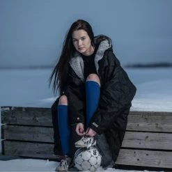 Dryrobe Advance Long Sleeve BLACK GREY - RECYCLED -Camping Promotion BG Female Football 2024x2024 c2baa8fb fa63 4563 aa5c dc58eccbf8dd