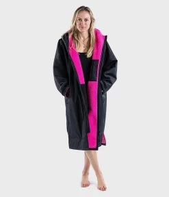 Dryrobe Advance Long Sleeve BLACK PINK - RECYCLED -Camping Promotion Black Pink 3 2024x2024 2748d319 6cbc 499a ada4 9cc4853d27a9
