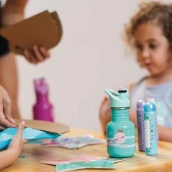 Klean Kanteen Kid Classic Sport Bottle 355ml - Dragon Snacks -Camping Promotion K12CPPS JF Jellyfish graphic bottle lifestyle 3f702c0a 9eb5 4ffa b68a 35ff1bd1a6e9