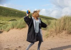 Dryrobe Advance Kids Short Sleeve BLACK BLUE -Camping Promotion KIDS BEACH DRYROBE 176 09e98dbf 1e9d 4f2b 99f2 f026a29d85f7 2024x2024 2